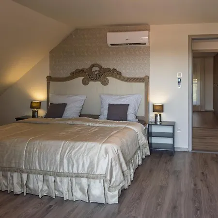 Profi Keco 아파트 발라톤알마디