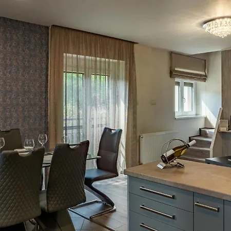 Profi Keco * 발라톤알마디