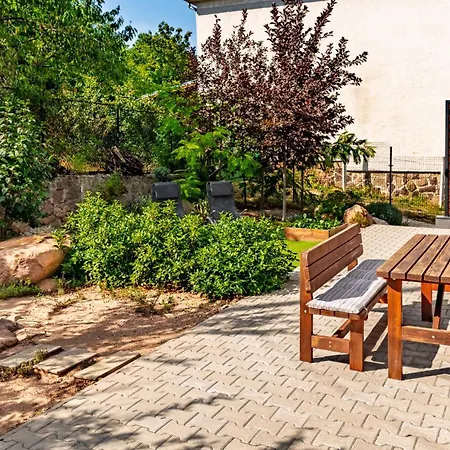 Profi Keco * 발라톤알마디